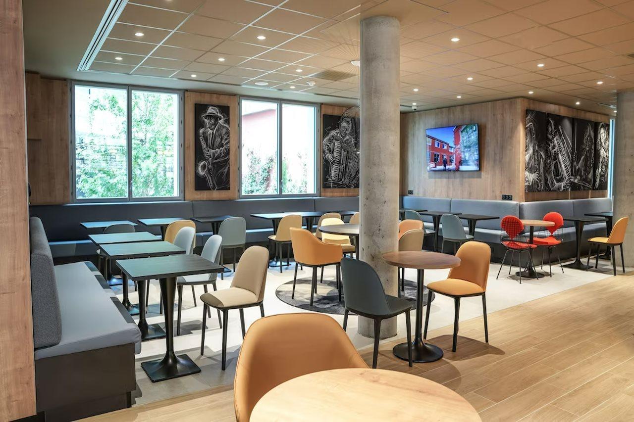 Ibis Paris Gare Montparnasse Catalogne Hotel Bagian luar foto