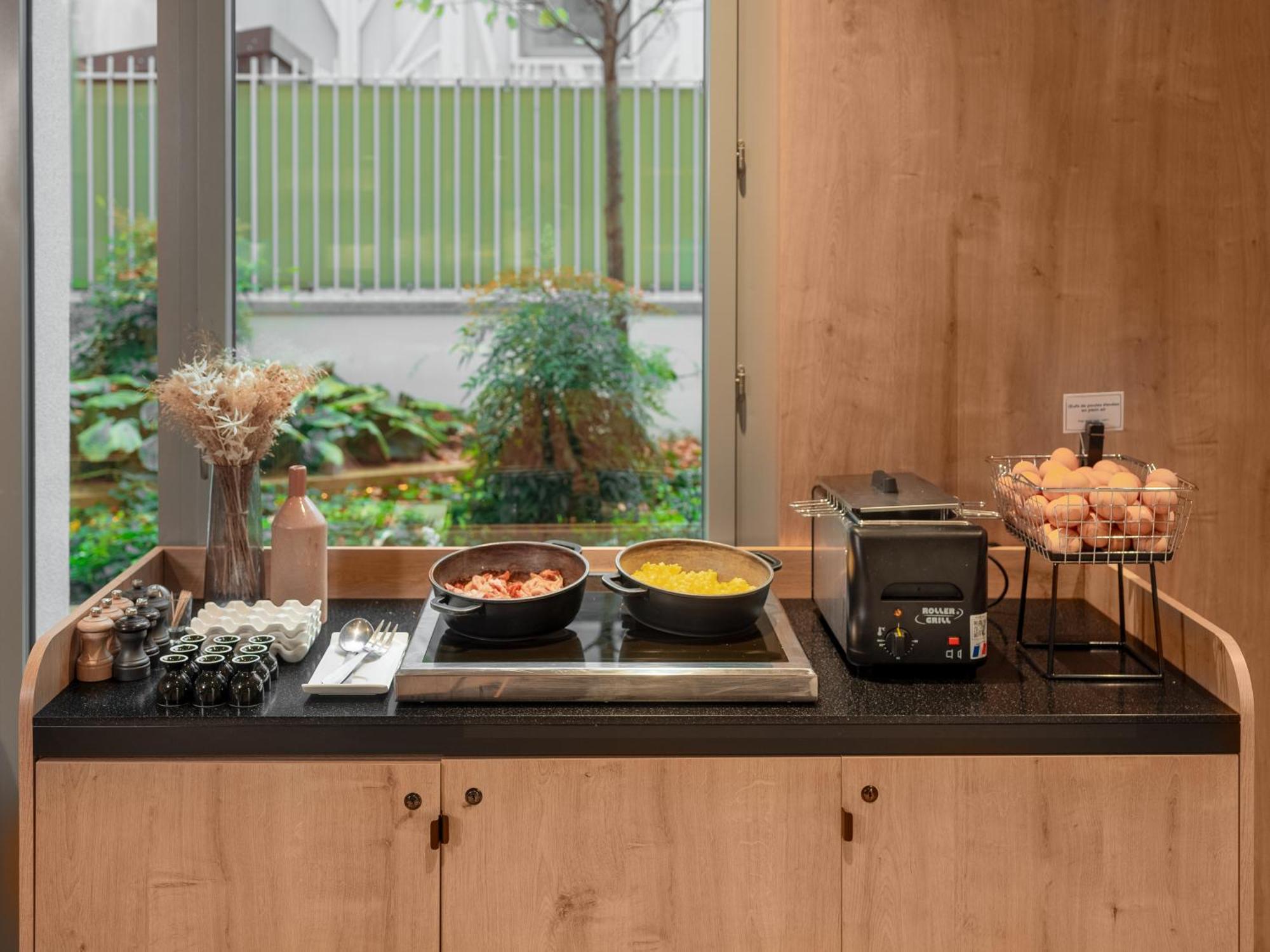 Ibis Paris Gare Montparnasse Catalogne Hotel Bagian luar foto